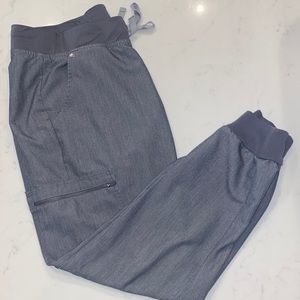 Grey figs jogger scrubs